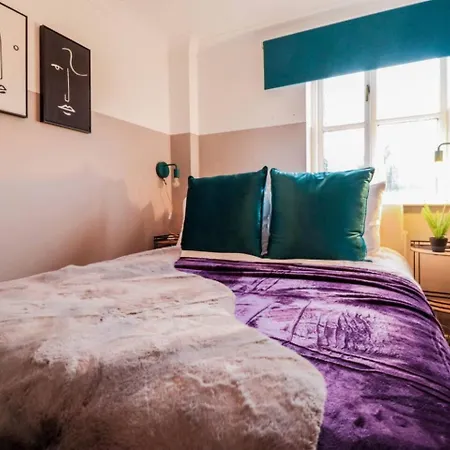 Modern 2Br Flat In Bentley House Apartment London Exterior photo