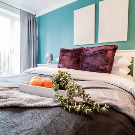 Modern 2Br Flat In Bentley House Apartment London Exterior photo