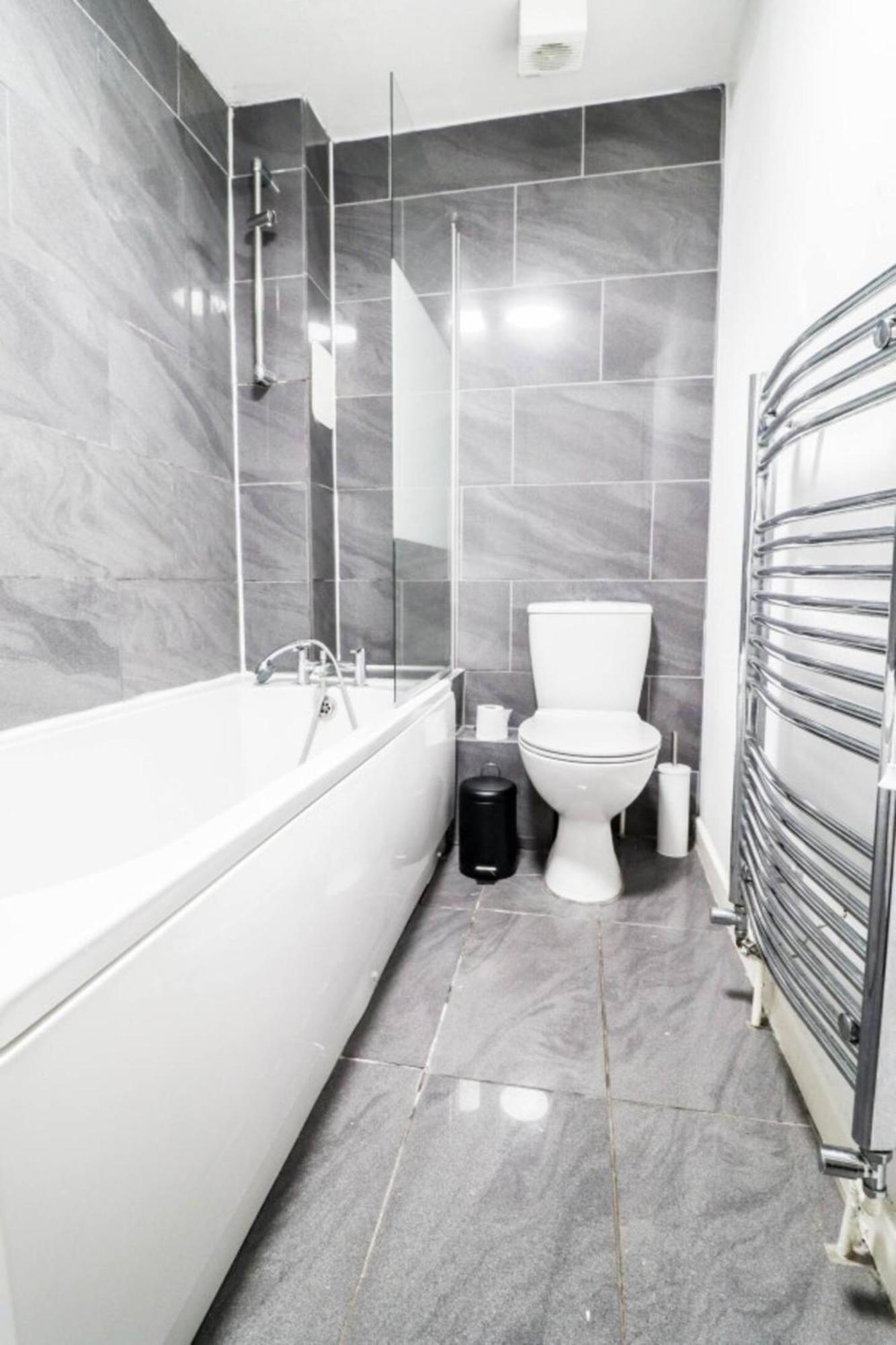 Appartamento Modern 2br Flat In Bentley House